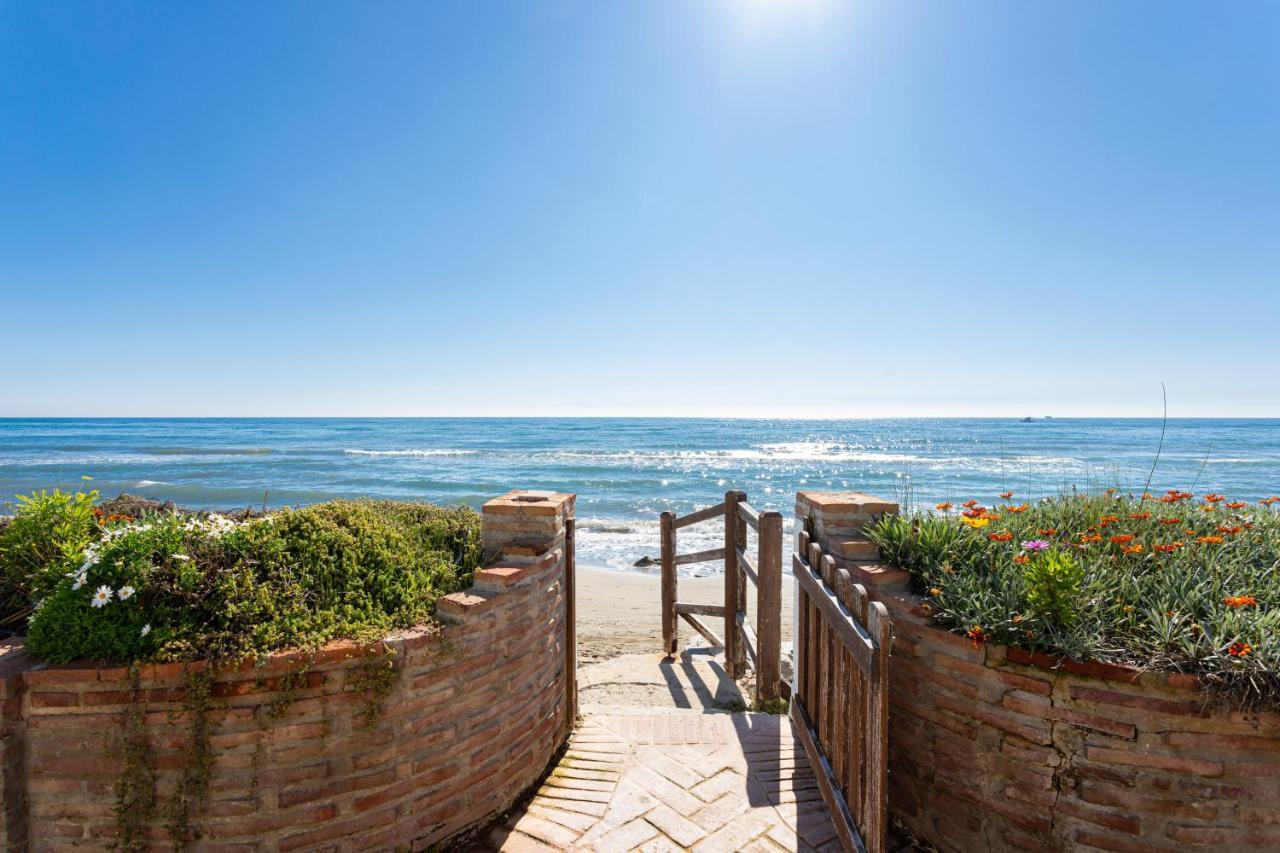 Villa con encanto en primera línea de Mar Marbella Exterior foto